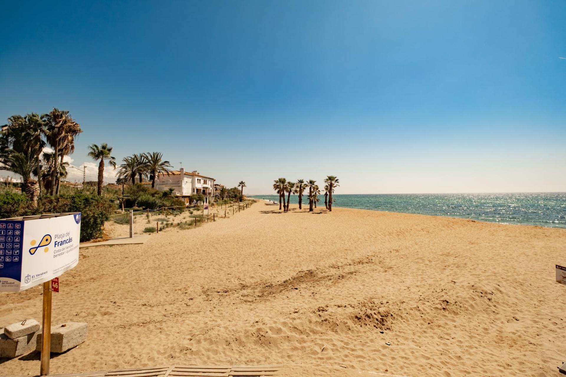 Encantador Apto En La Playa Комаруга Екстериор снимка